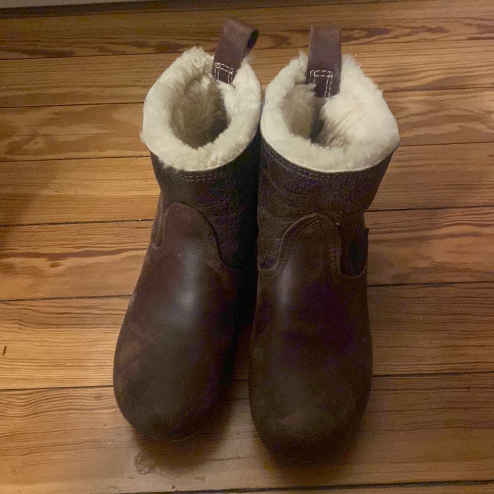 No.6 Pull on Shearling Clog Boot on Mid Heel Brown Aviator